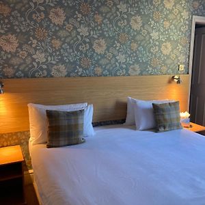 Double or Twin Room Bathroom